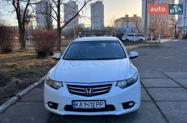 Седан Honda Accord 2012 в Киеве
