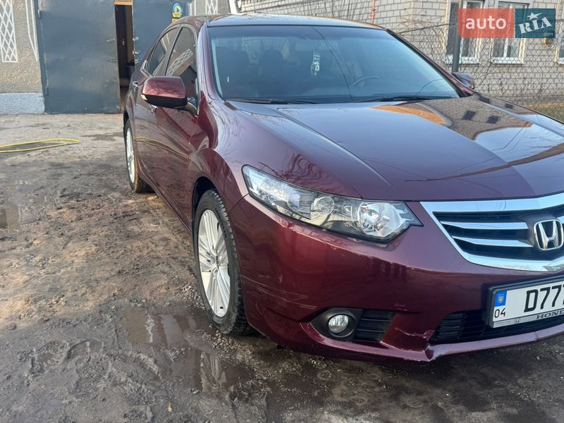 Седан Honda Accord 2011 в Петриковке