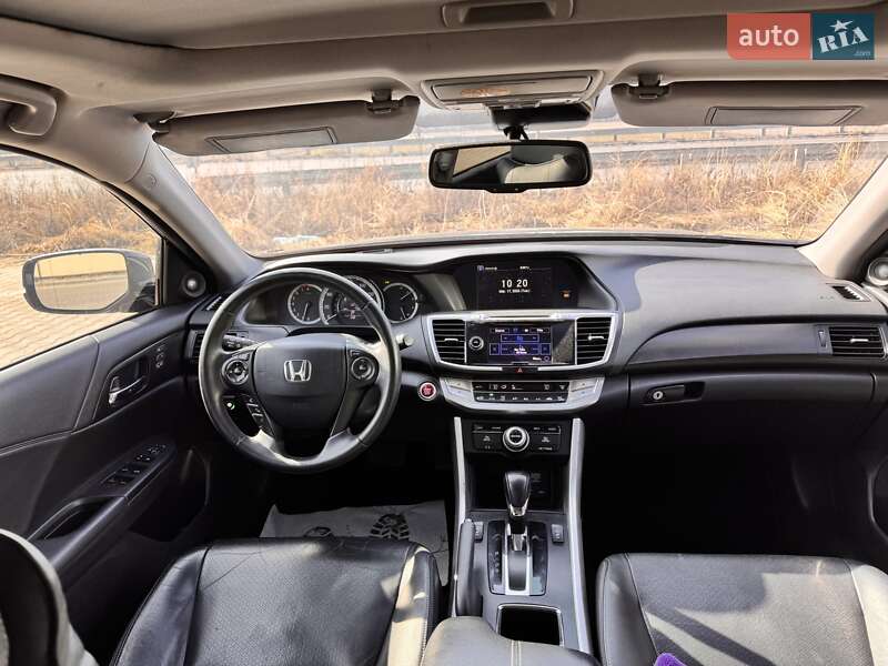 Седан Honda Accord 2015 в Виннице