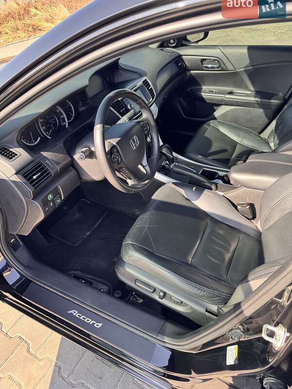 Седан Honda Accord 2015 в Виннице