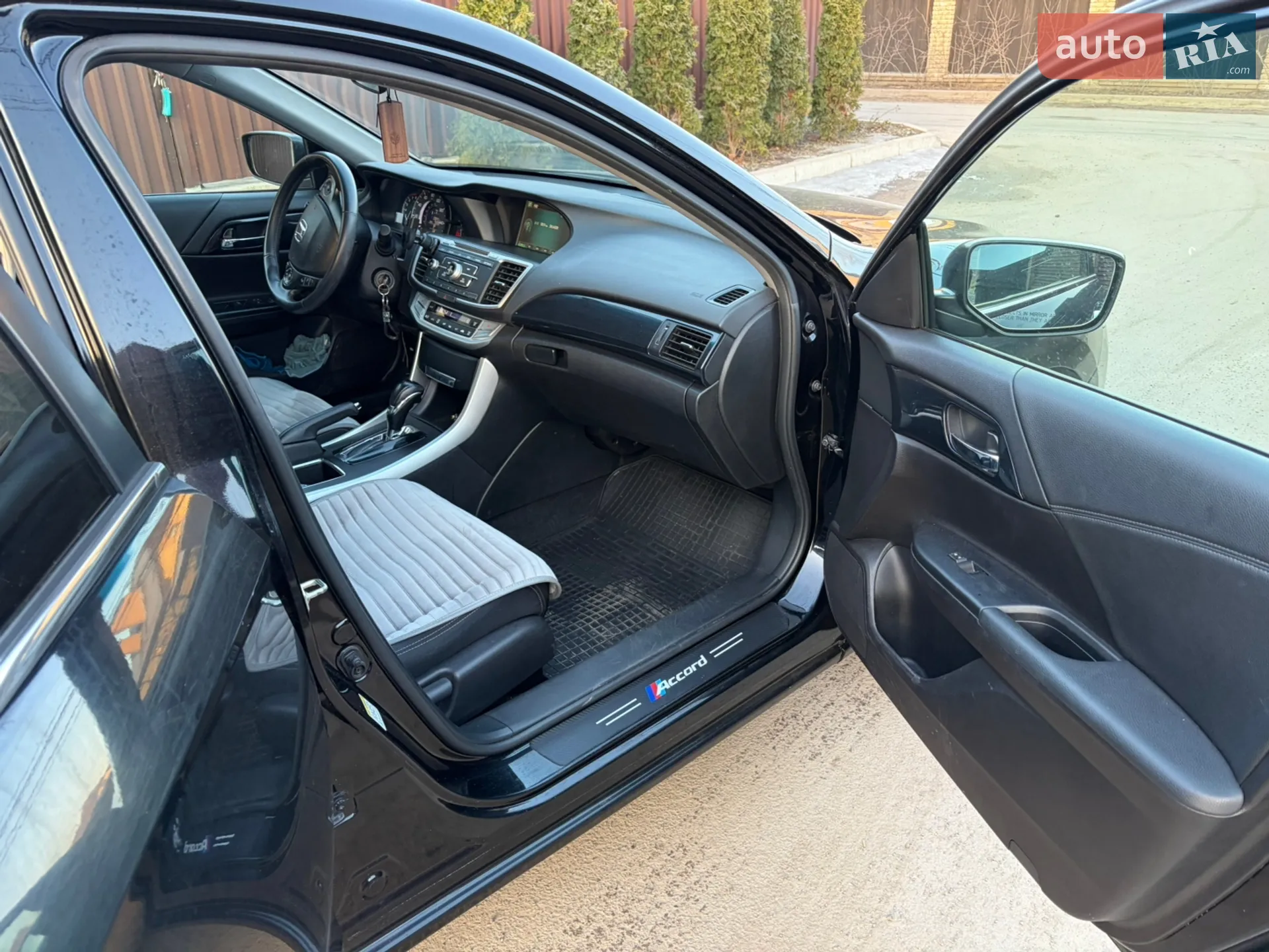 2015 Honda Accord - мініатюра 16