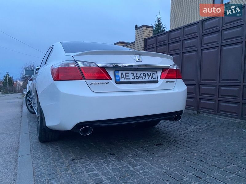 Седан Honda Accord 2013 в Днепре