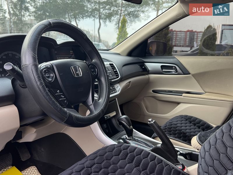 Седан Honda Accord 2014 в Львове