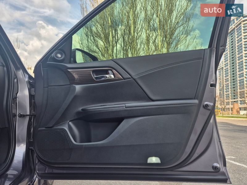 Седан Honda Accord 2016 в Днепре