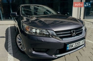 Седан Honda Accord 2013 в Ровно