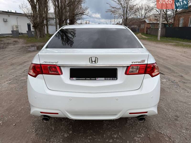 Седан Honda Accord 2012 в Охтирці