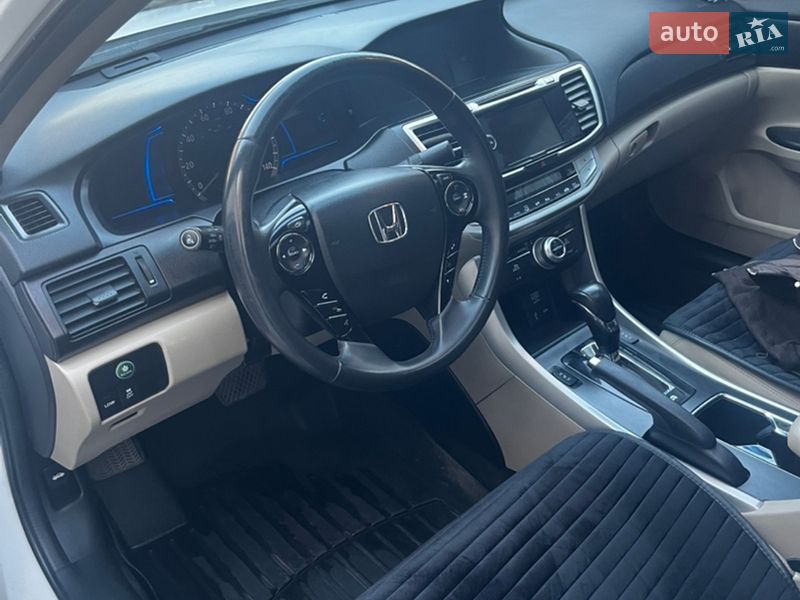 Седан Honda Accord 2015 в Одесі