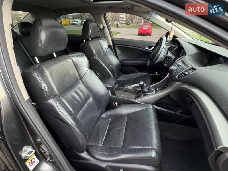 Седан Honda Accord 2010 в Черкассах