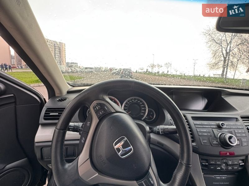 Седан Honda Accord 2010 в Черкассах