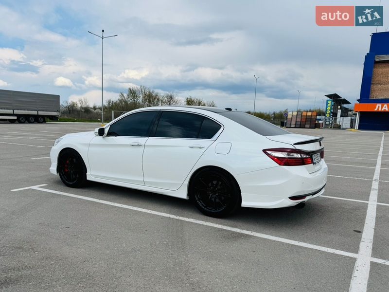 Седан Honda Accord 2017 в Дніпрі