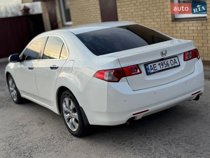 Седан Honda Accord 2010 в Днепре