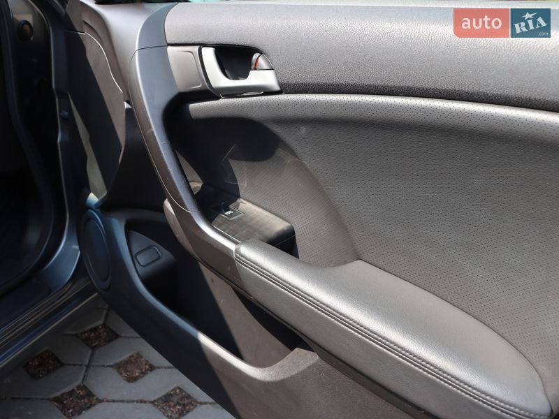 Седан Honda Accord 2008 в Киеве