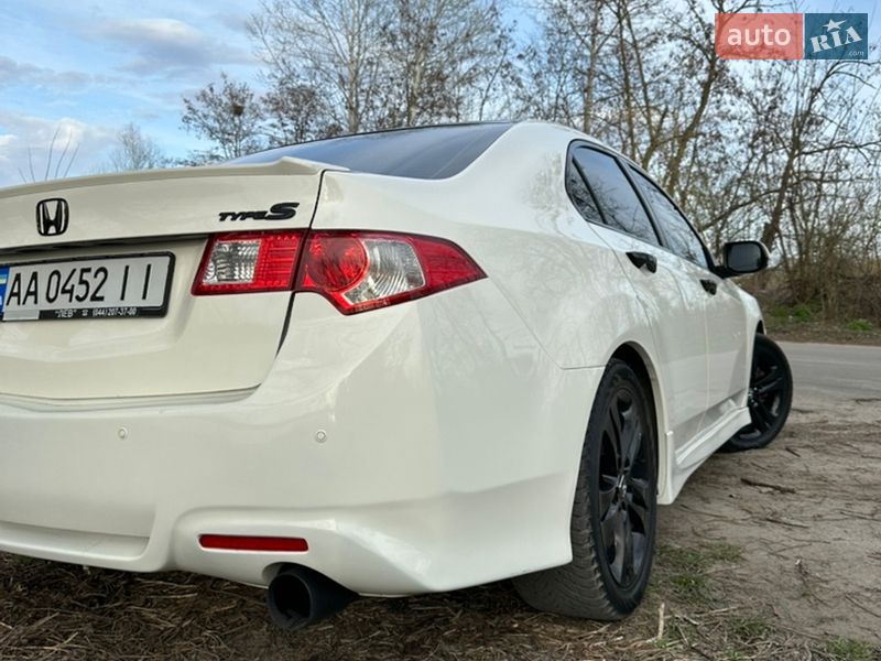 Седан Honda Accord 2010 в Ірпені