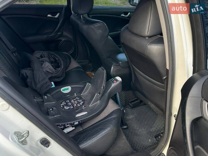 Седан Honda Accord 2010 в Ірпені