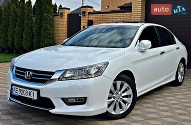 Седан Honda Accord 2013 в Киеве