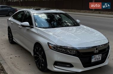 Седан Honda Accord 2018 в Львові