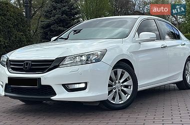 Седан Honda Accord 2013 в Днепре