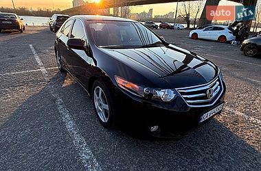 Седан Honda Accord 2010 в Києві