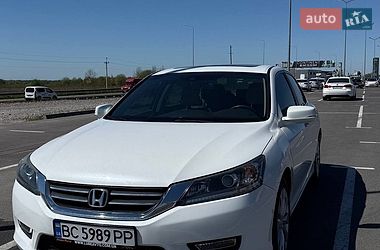 Седан Honda Accord 2013 в Львове