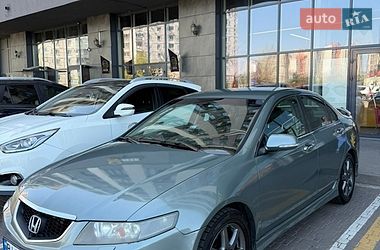 Седан Honda Accord 2004 в Киеве