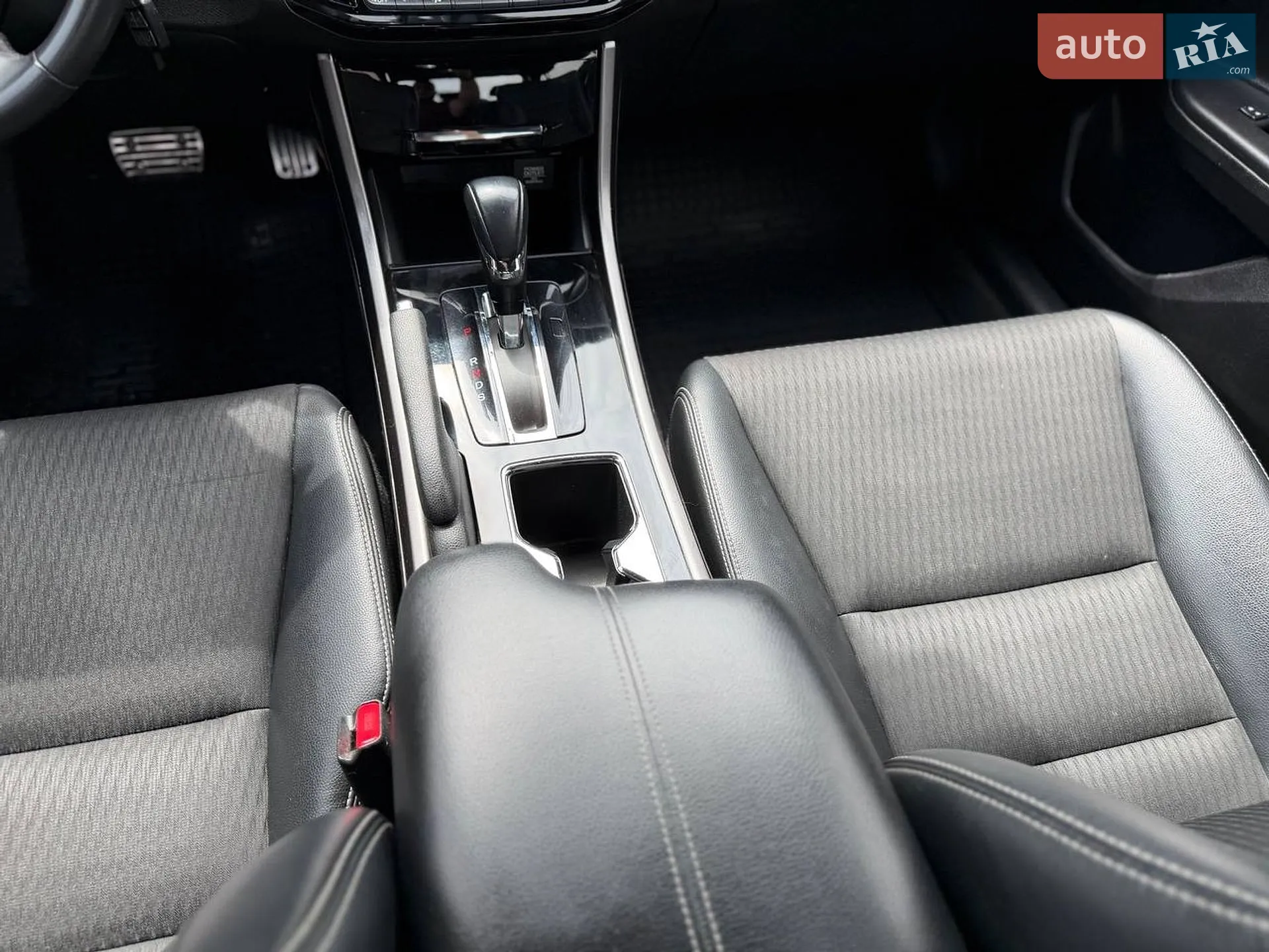 2015 Honda Accord - мініатюра 29