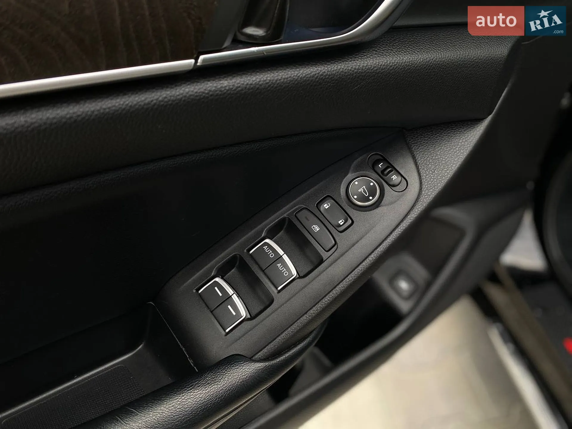 2018 Honda Accord - мініатюра 21