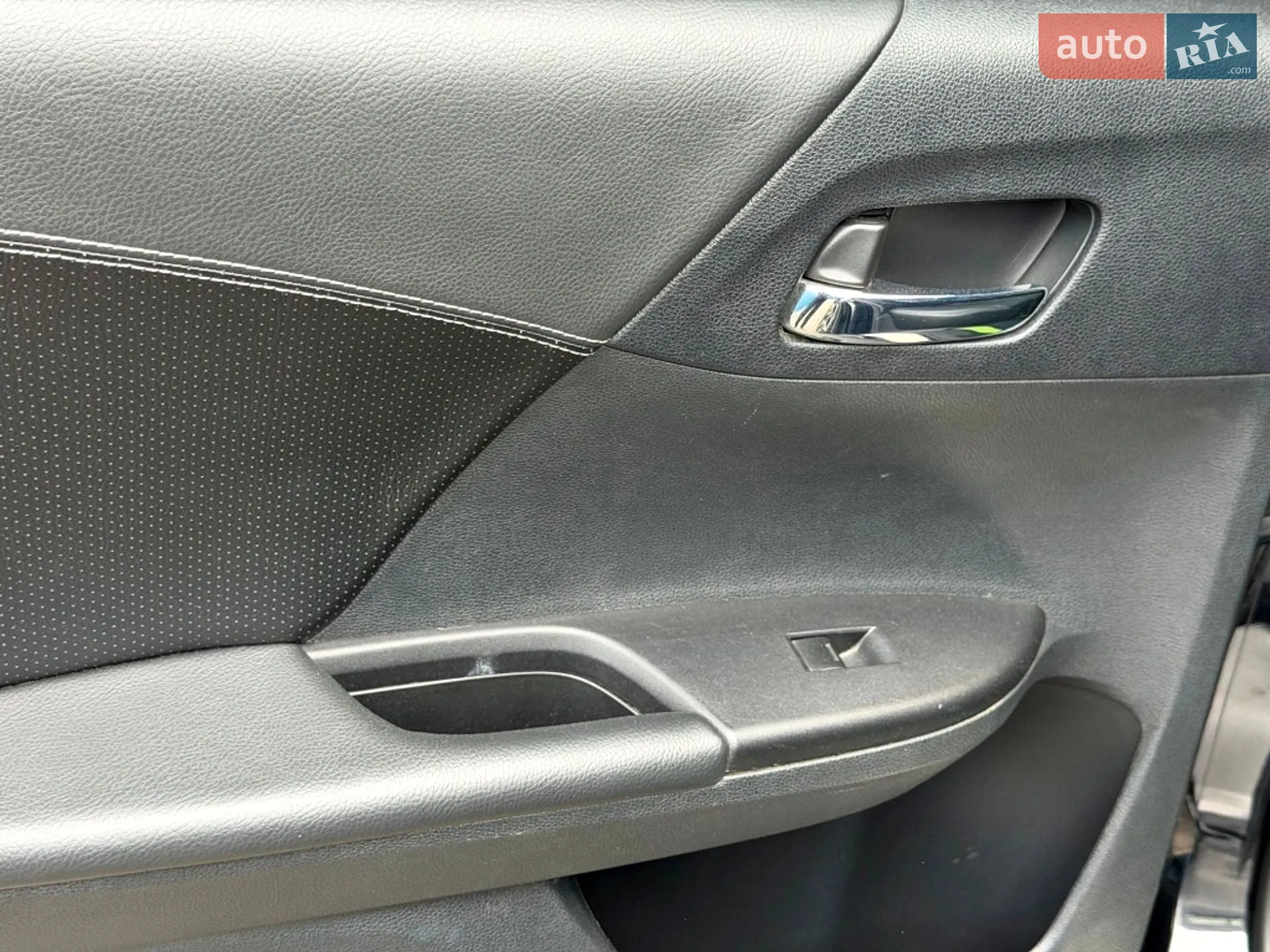 2016 Honda Accord - мініатюра 41