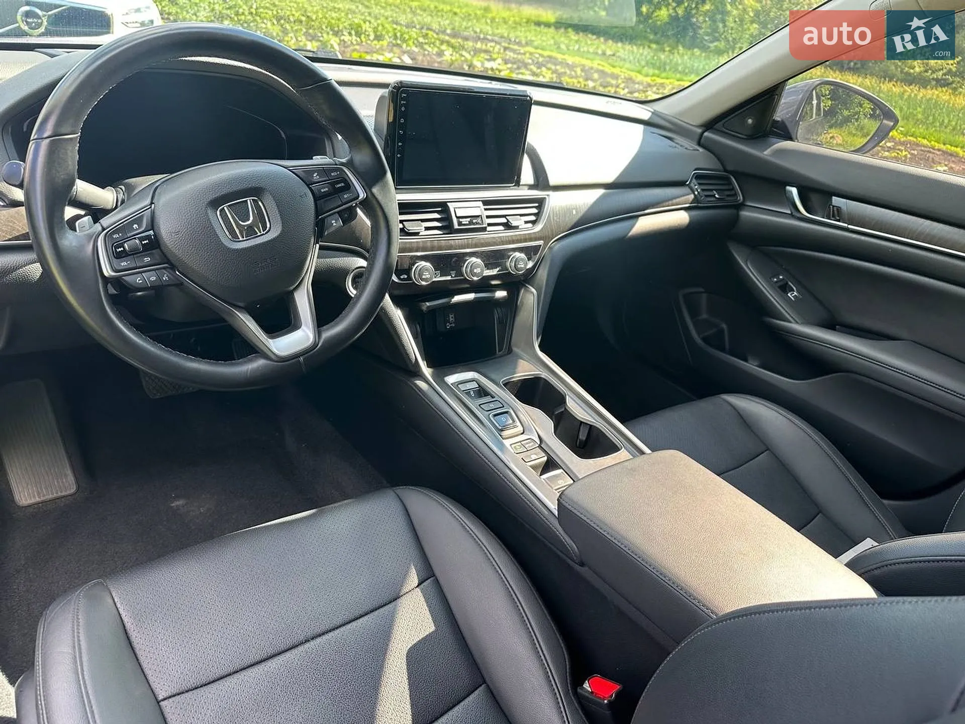 Honda Accord 2019 VIN 1HGCV3F94LA002680 фото оголошення 11 з 21