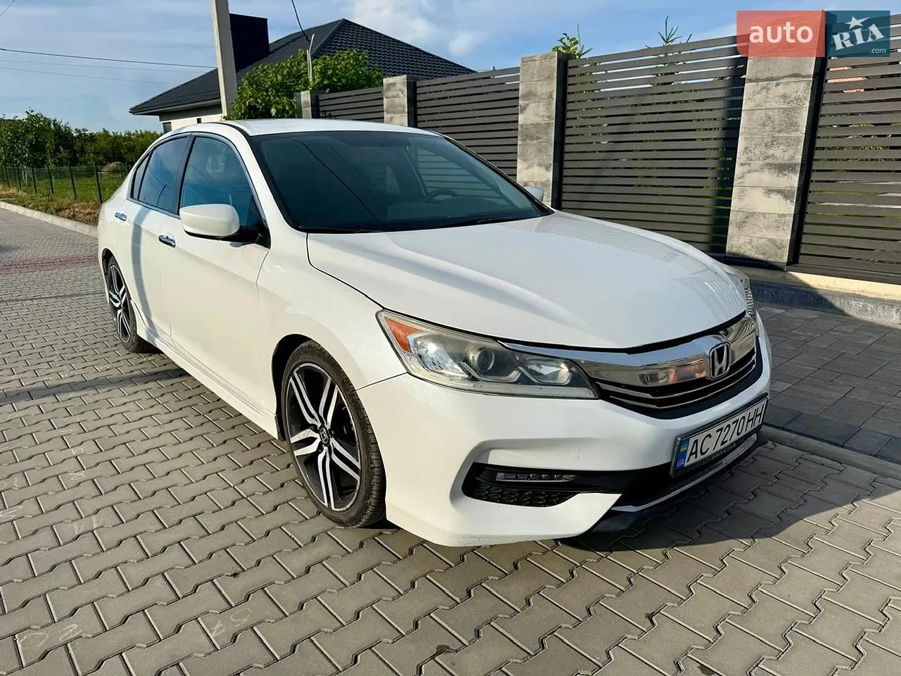 2017 Honda Accord - мініатюра 18