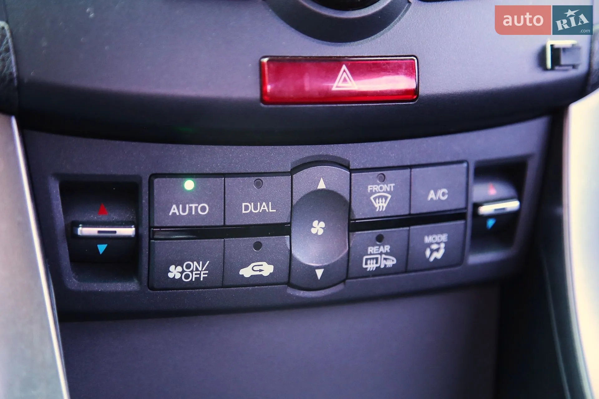 2012 Honda Accord - мініатюра 18