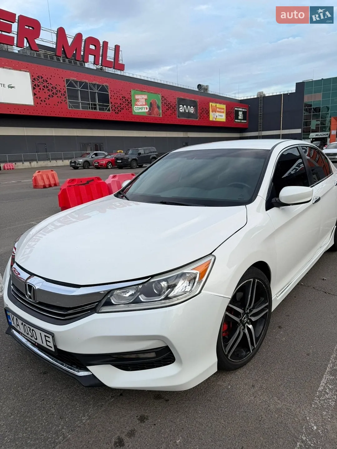 2017 Honda Accord - мініатюра 2