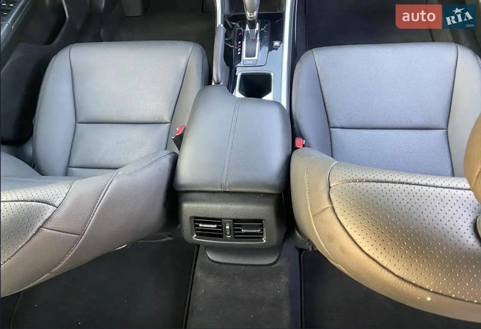 2018 Volkswagen Touareg - мініатюра 8