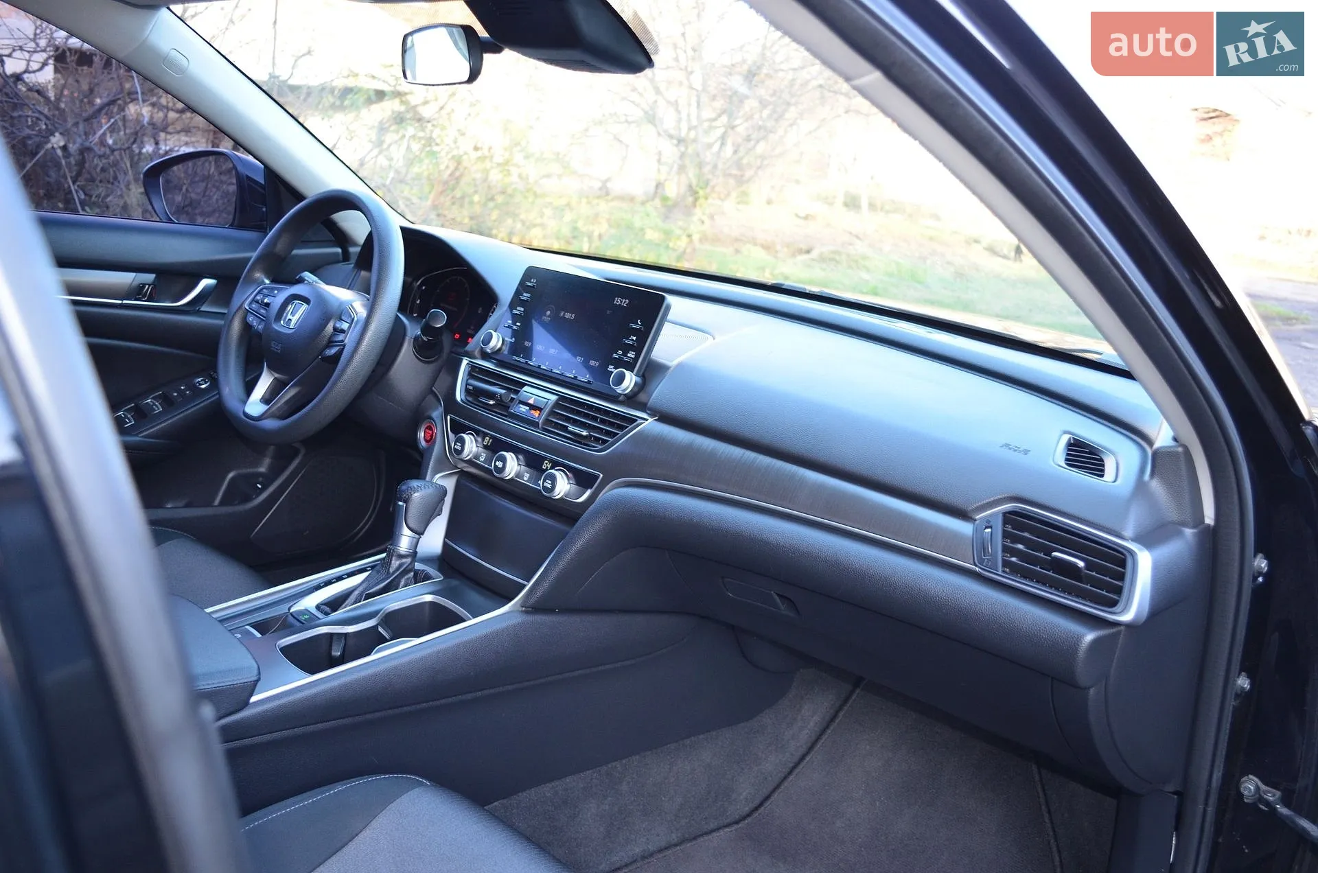 Honda Accord 2019 VIN 1HGCV1F11KA087216 фото оголошення 8 з 14