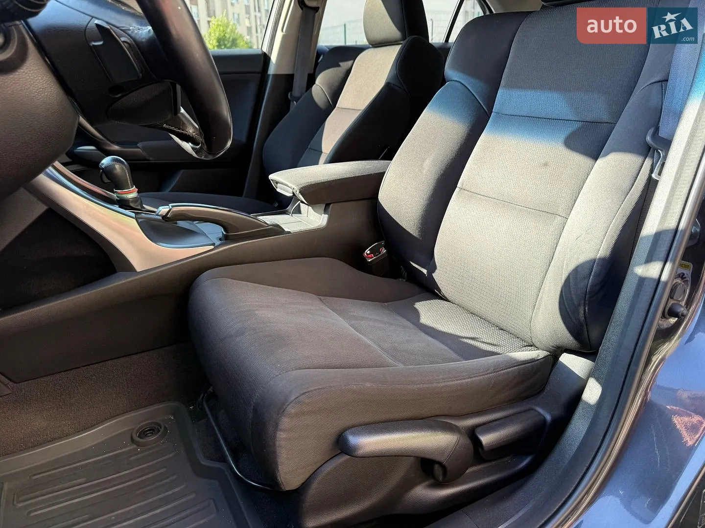2011 Honda Accord - мініатюра 11