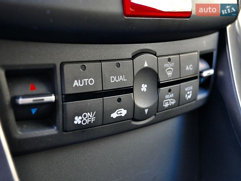 Седан Honda Accord 2012 в Киеве