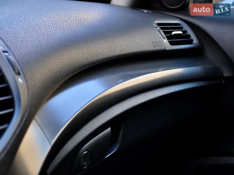 Седан Honda Accord 2012 в Киеве