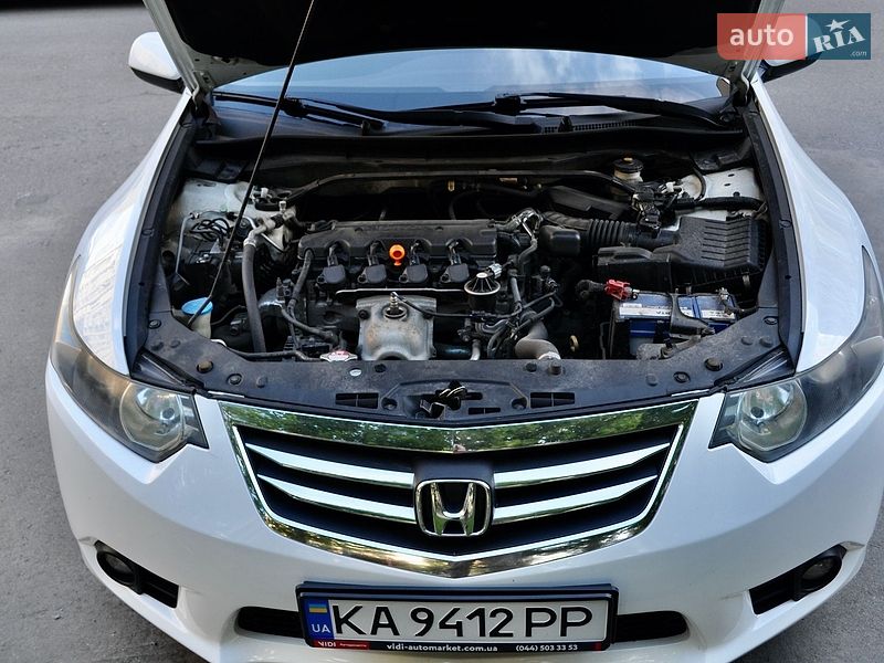 Седан Honda Accord 2012 в Киеве