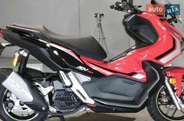 Макси-скутер Honda ADV 150 2022 в Бершади