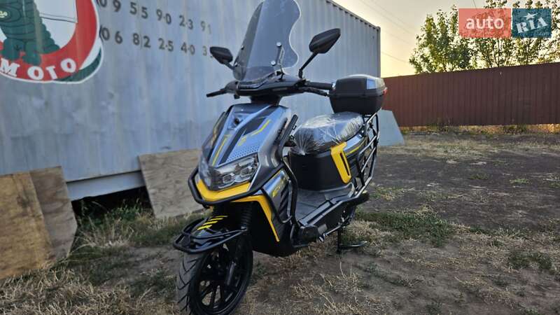 Honda Big Red 700 2011