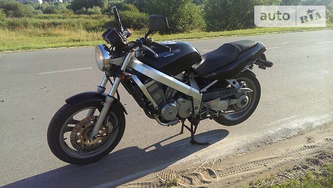 Мотоцикл Классік Honda Bros 400 1988 в Кам'янці-Бузькій фото 5 Мотоцикл Классік Honda Bros 400 1988 в Кам'янці-Бузькій