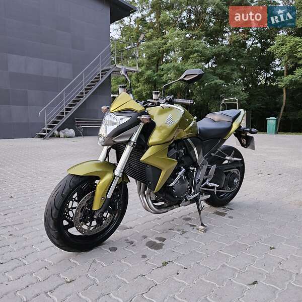 Мотоцикл Без обтекателей (Naked bike) Honda CB 1000R 2010 в Тернополе