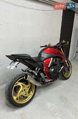 Мотоцикл Без обтекателей (Naked bike) Honda CB 1000R 2010 в 