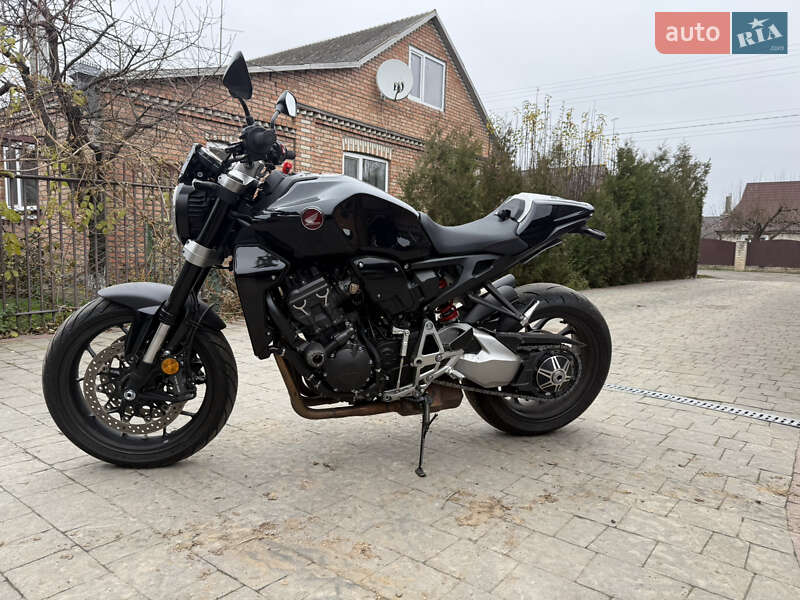 Грузовые мотороллеры, мотоциклы, скутеры, мопеды Honda CB 1000R 2022 в Луцке