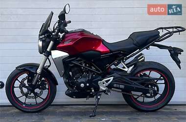 Мотоцикл Спорт-туризм Honda CB 250R 2018 в 