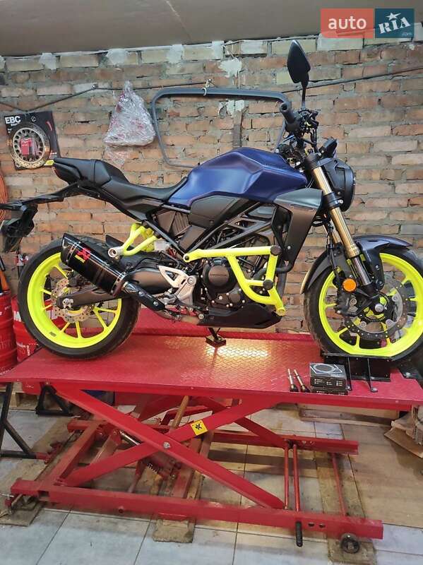 Кафе рейсер Honda CB 300R 2020 в Ужгороді