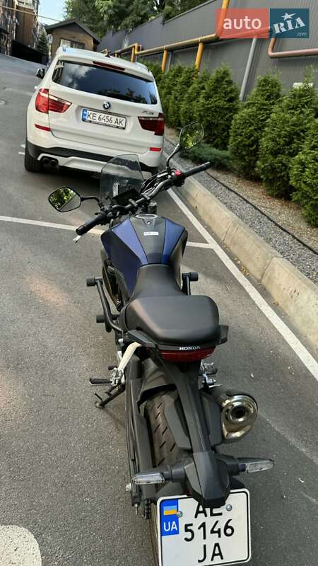 Мотоцикл Без обтекателей (Naked bike) Honda CB 300R 2021 в Днепре фото 8 Мотоцикл Без обтекателей (Naked bike) Honda CB 300R 2021 в Днепре