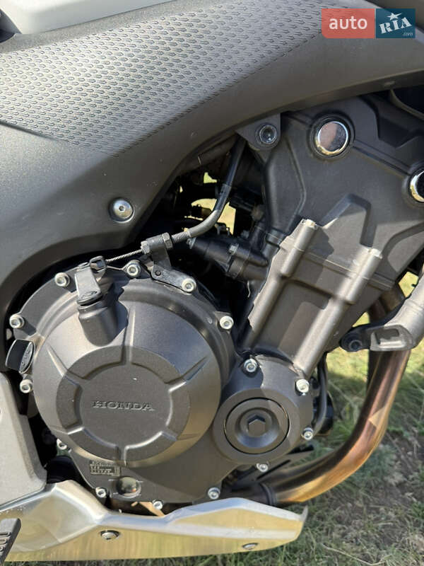 Мотоцикл Без обтекателей (Naked bike) Honda CB 400F 2013 в Лохвице фото 7 Мотоцикл Без обтекателей (Naked bike) Honda CB 400F 2013 в Лохвице