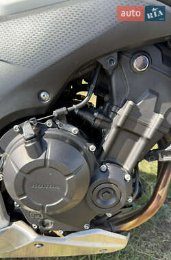 Мотоцикл Без обтекателей (Naked bike) Honda CB 400F 2013 в 