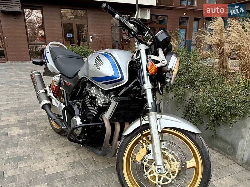 Honda CB 400SF 2004