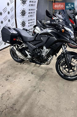 Мотоцикл Спорт-туризм Honda CB 400X 2018 в 
